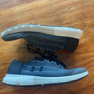 Under Armour Mens Speedform Velocity Gray. Size 13